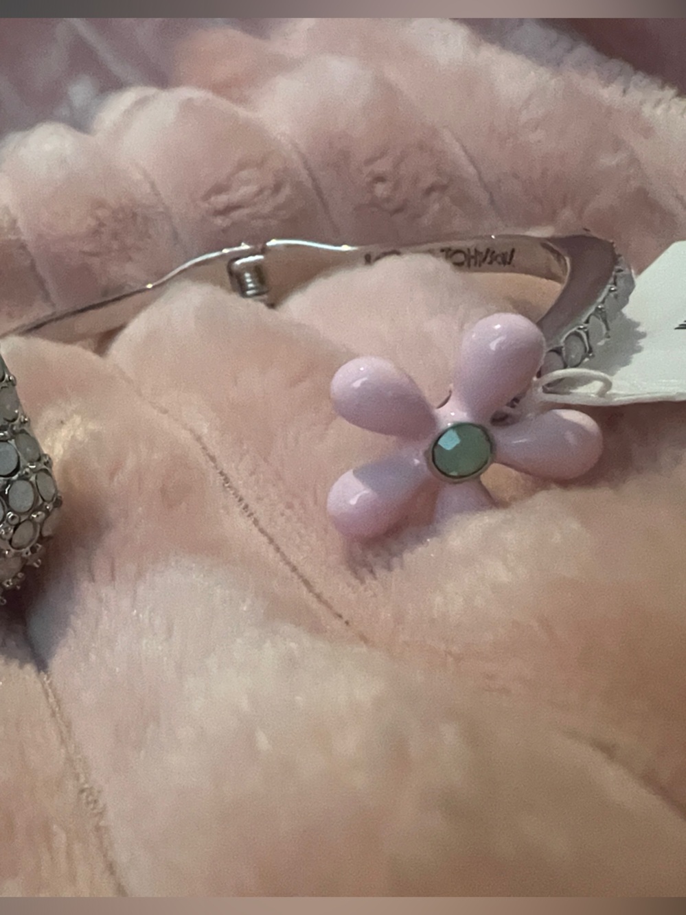 Betsey Johnson Faux Stone Spring Bunny Hinged Bangle Bracelet - Picture 4 of 5
